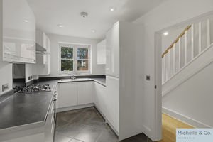 Kitchen- click for photo gallery